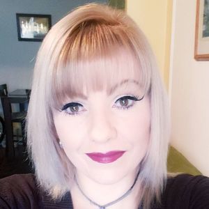 Meet your Posher, Rebecca